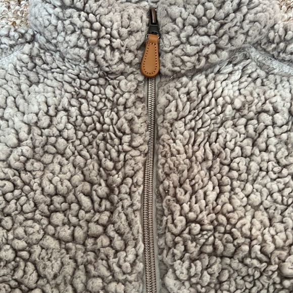 Sherpa Pullover - Picture 2 of 2